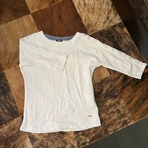 Izod long sleeve with lace shirt
